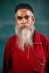 আমি সুরুজ মিয়া, গরু মরে যাচ্ছিলো পুষ্টির অভাবে, তারপর থাইল্যান্ড এগ্রো থেকে গাভির জন্যে সুপার মিল্ক এবং ষাড়ের জন্যে সুপার গ্রোথ  নিলাম, এখন আমি চিন্তা মুক্ত, ষাড়ের ওজন বাড়ছে আর গাভিগুলোও দুধ দিচ্ছে বেশ